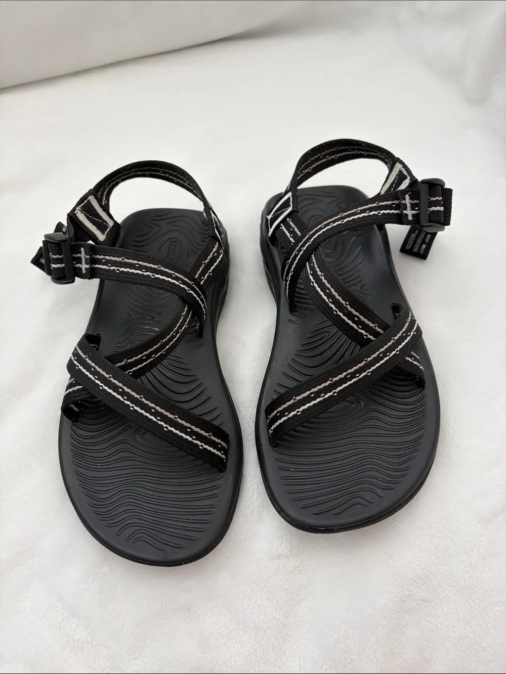 Chaco Zvolv 6 string black sandals hiking water shoes eco tread no marking